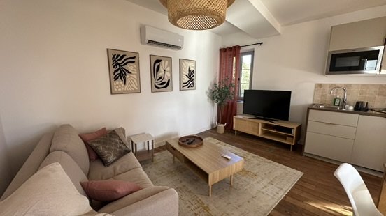 Séjour et cuisine, troisième appartement de Chablis